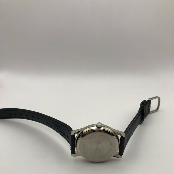 Disney Mickey Mouse Drum D23 Women’s Watch Black Band New Battery White Face - Picture 6 of 10